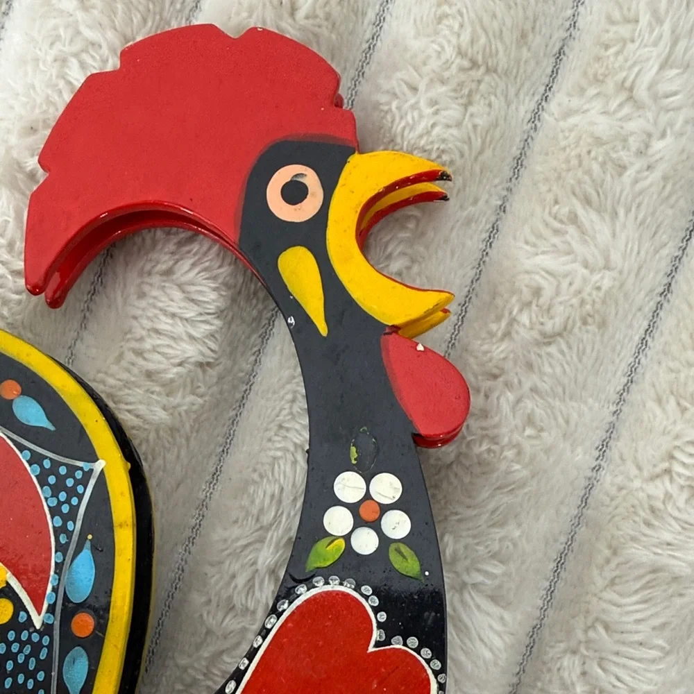 Vintage Portugal  Hand-Painted Rooster Figurine/ napkin holder